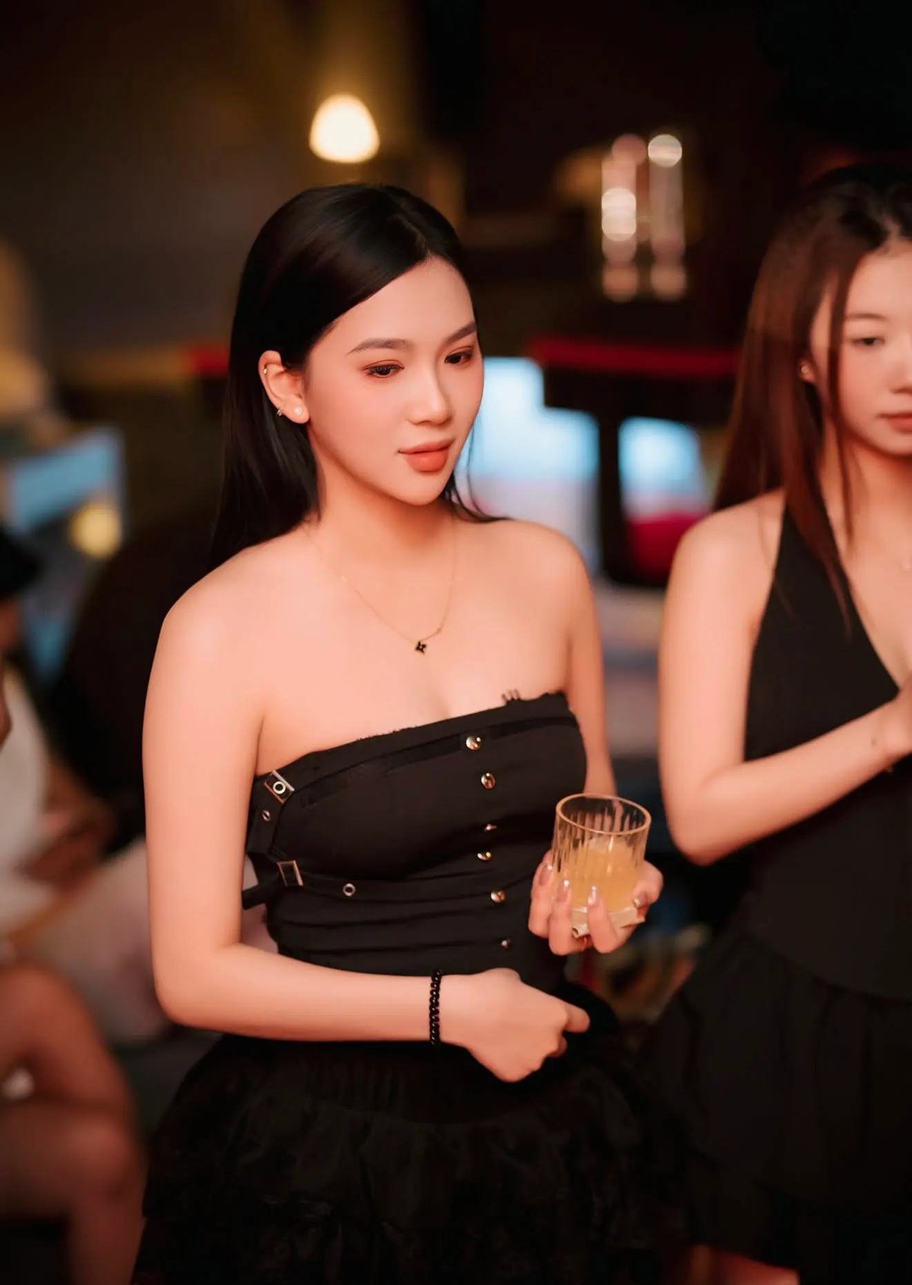 Khoảnh khắc đêm Xính Lounge